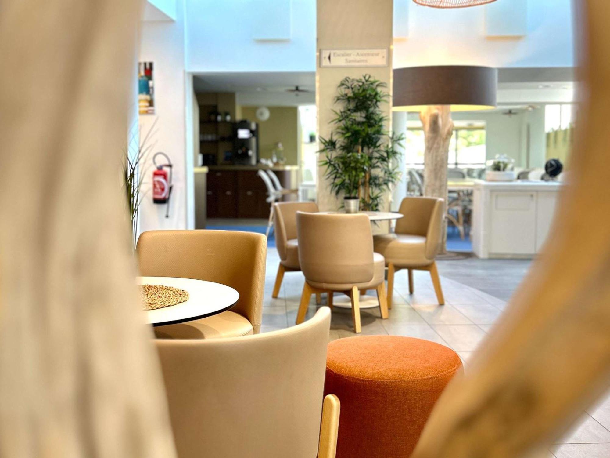 Отель Ibis Styles Quiberon Centre Экстерьер фото